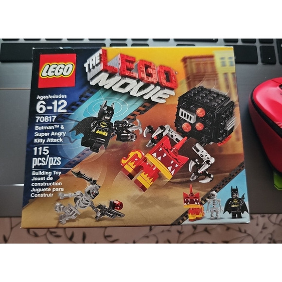 BATMAN & SUPER ANGRY KITTY ATTACK The Lego Movie Set #70817 NEW Sealed RETIRED - Picture 12 of 12